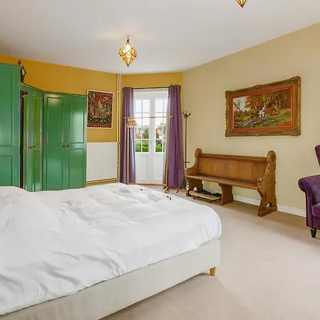 Villa La Bardane P *